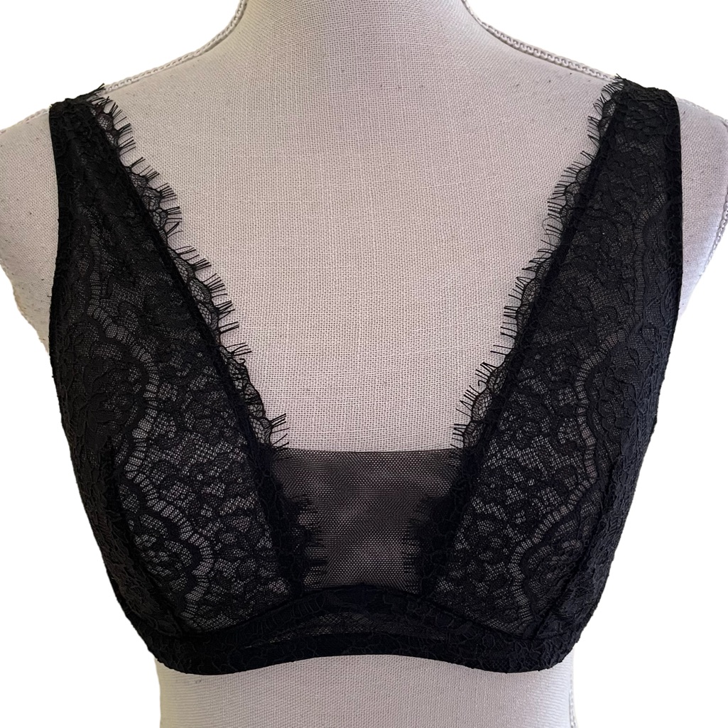 Victoria's Secret Dream Angels Black Lace Unlined Plunge Bra 32b